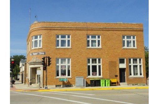 2 N Main Street, Mayville, WI 53050