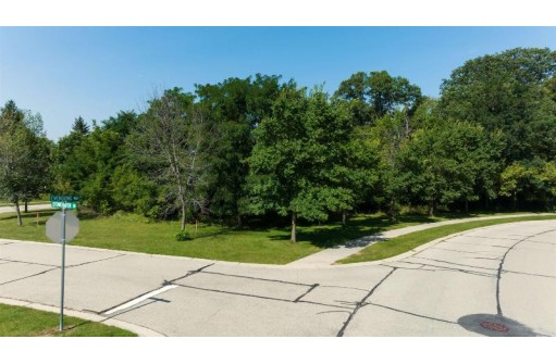 425 Evensong Way, Green Lake, WI 54941