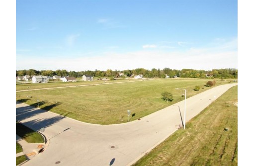 L1 Fairview Drive, Walworth, WI 53184