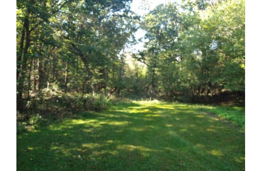 N2396 Bobcat Lake Road, Elroy, WI 53929