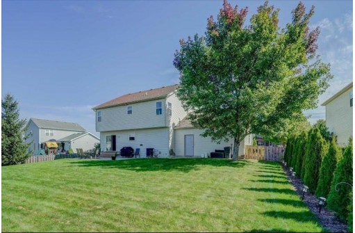 680 Willow Brook Tr, Sun Prairie, WI 53590