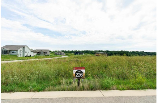 4958 Prairie Kettle Court, Waunakee, WI 53597-1111