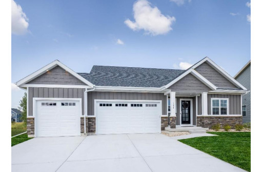 1354 N Pine Street, Sun Prairie, WI 53590