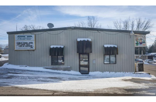 51 W Water Street, Markesan, WI 53946