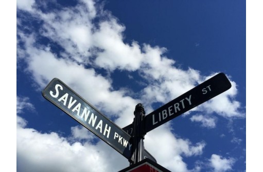 3 Savannah Parkway, Deerfield, WI 53531