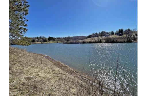 L428 Summit Point Drive, La Valle, WI 53941