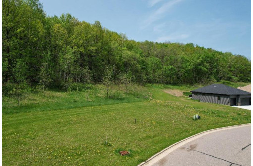 4065 Red Hawk Run, Black Earth, WI 53515-9481