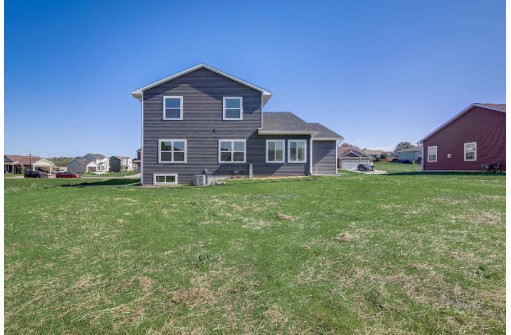 204 Ridgestone Drive, Lodi, WI 53555