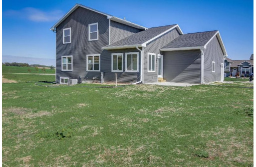 204 Ridgestone Drive, Lodi, WI 53555