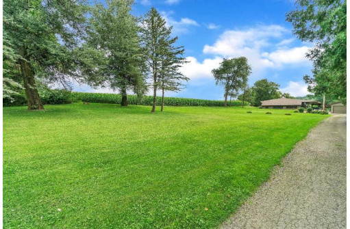 N1948 Dill Road, Browntown, WI 53522