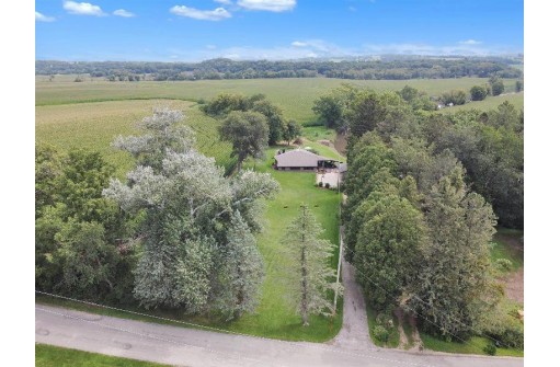 N1948 Dill Road, Browntown, WI 53522