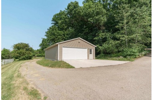 5525 Portage Road, Madison, WI 53704