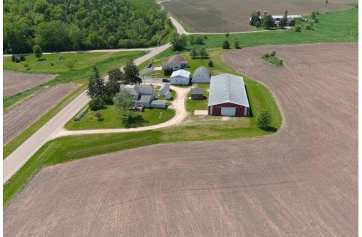 9422 & 9424 County Road Kp, Black Earth, WI 53515