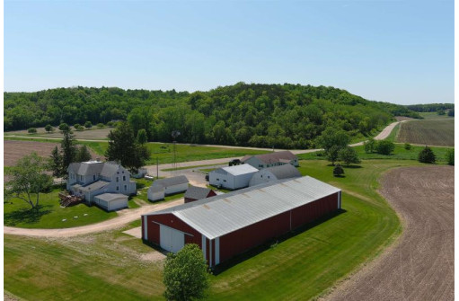 9422 & 9424 County Road Kp, Black Earth, WI 53515