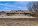 28 Sienna Hills Circle, Mount Horeb, WI 53572