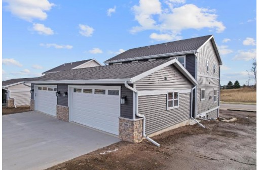 2896 Wild Goose Way, Stoughton, WI 53589