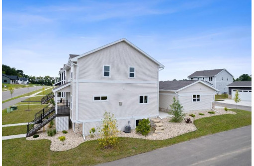 2888 Wild Goose Way, Stoughton, WI 53589