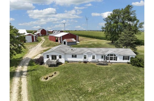 11329 Prairie Road, Darlington, WI 53530