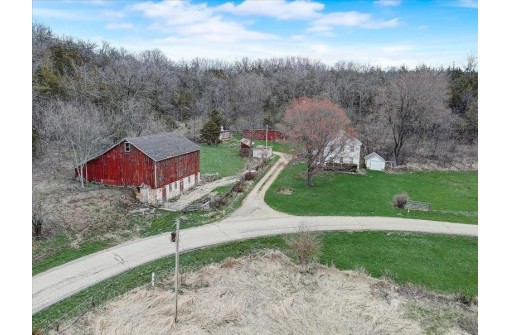 5076 Schultz Road, Black Earth, WI 53515