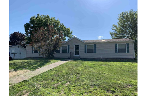 1008 S 1st Street, Prairie Du Chien, WI 53821-0000