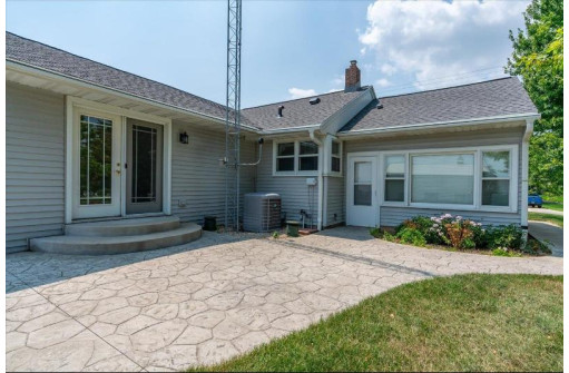 7752 Clinton Road, DeForest, WI 53532