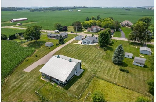 7752 Clinton Road, DeForest, WI 53532