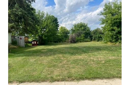 632 W Delavan Drive, Janesville, WI 53546