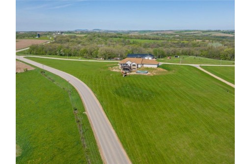 16648 Pond View, Mineral Point, WI 53565