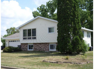 110 Lakeview Court Tomah, WI 54660