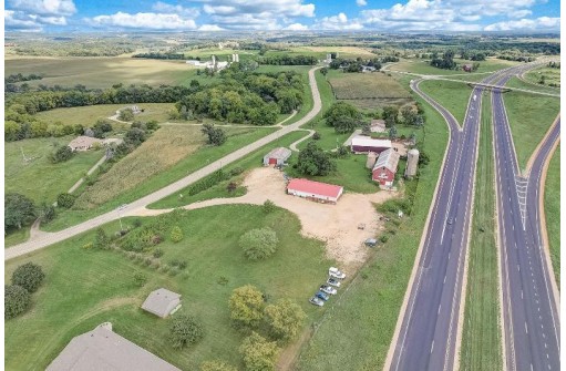 2669 County Road P, Mount Horeb, WI 53572