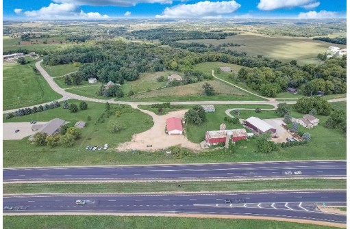 2669 County Road P, Mount Horeb, WI 53572