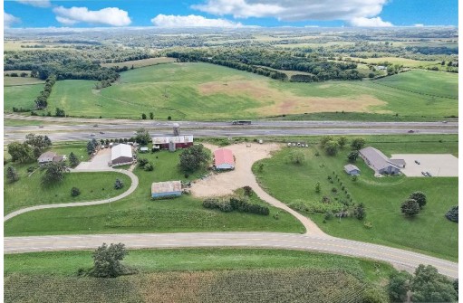 2669 County Road P, Mount Horeb, WI 53572