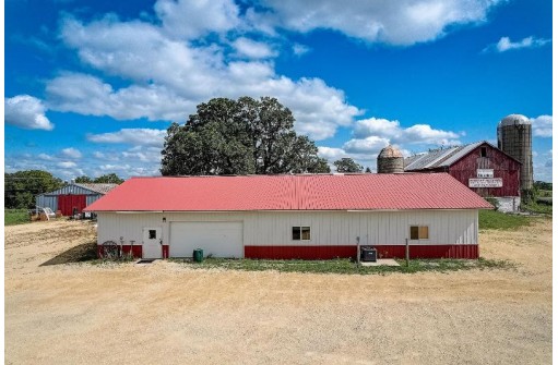 2669 County Road P, Mount Horeb, WI 53572