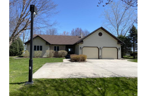 W5092 N Osprey Drive, New Lisbon, WI 53950