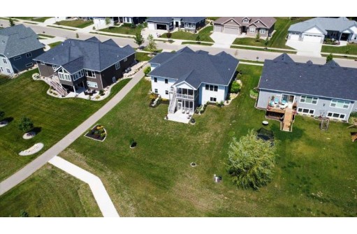 3012 Red Hawk Trail, Cottage Grove, WI 53527