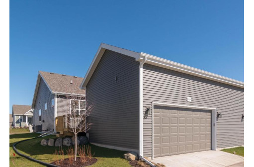 2127 Rosenberg Lane, Sun Prairie, WI 53590