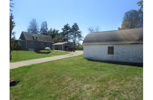 308 State Hwy 58 S, Cazenovia, WI 53924