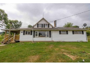 6005 Green River Road Fennimore, WI 53809