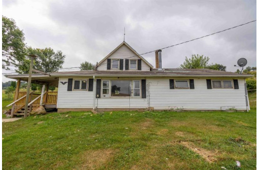 6005 Green River Road, Fennimore, WI 53809