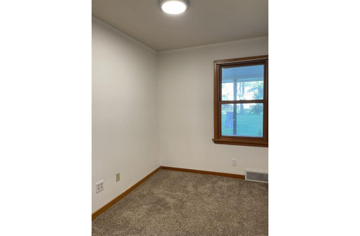 N1124 Golf Road, Prairie Du Sac, WI 53578