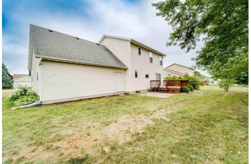 927 Lone Tree Lane, Prairie Du Sac, WI 53578