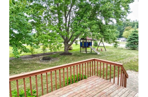 927 Lone Tree Lane, Prairie Du Sac, WI 53578