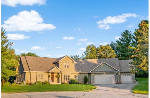 W1407 Seward Circle, Berlin, WI 54923