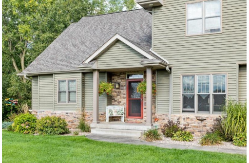 W1407 Seward Circle, Berlin, WI 54923