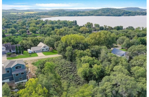 L8 Lakeview Drive, Lodi, WI 53555