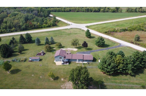 W11999 County Road D, Columbus, WI 53925