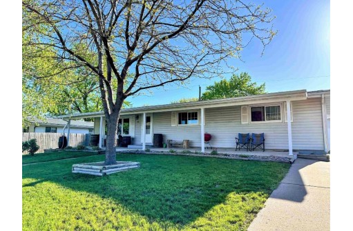 1108 S 5th Street, Prairie Du Chien, WI 53821