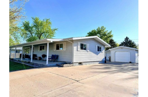 1108 S 5th Street, Prairie Du Chien, WI 53821