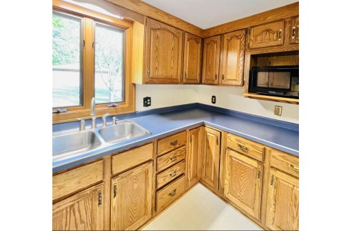 W14440 Schneller Road, Prairie Du Sac, WI 53578