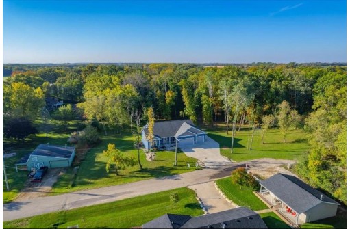 2607 Marilyn Drive, Stoughton, WI 53589